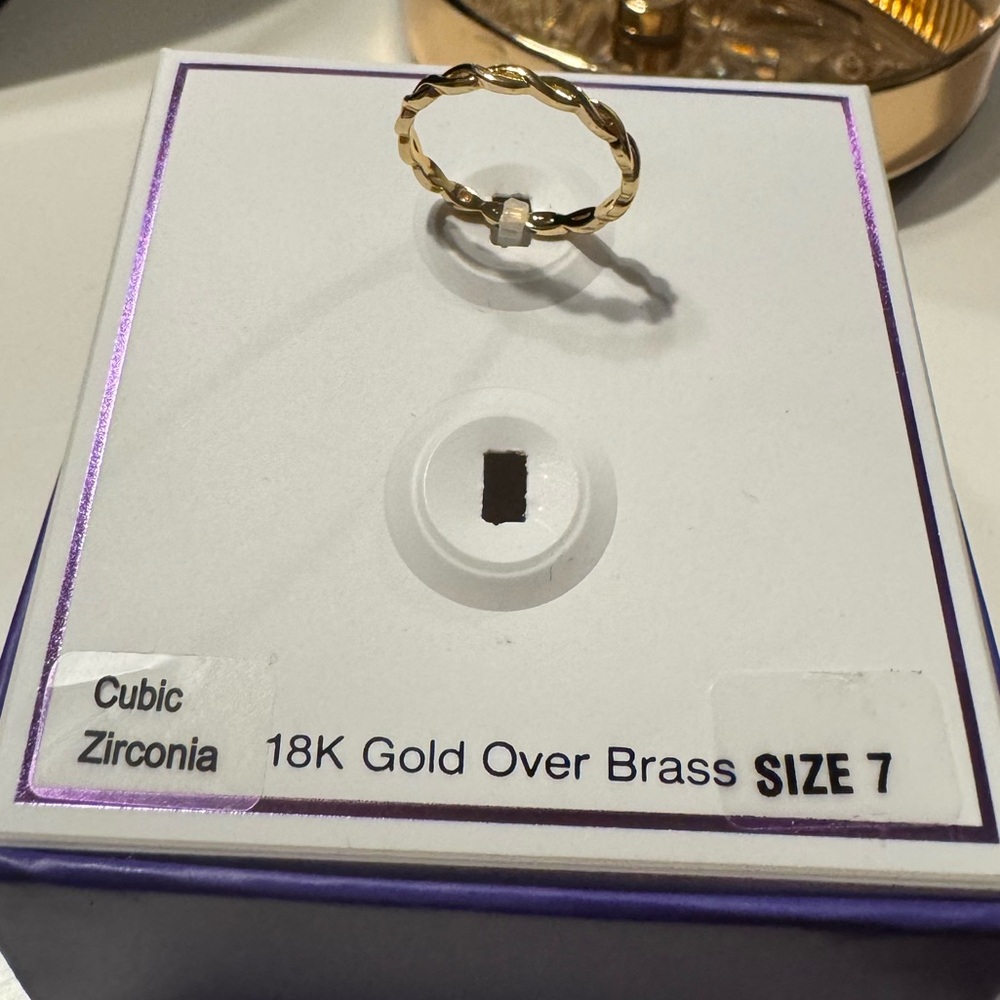 18k Gold Plated Ring Size 7